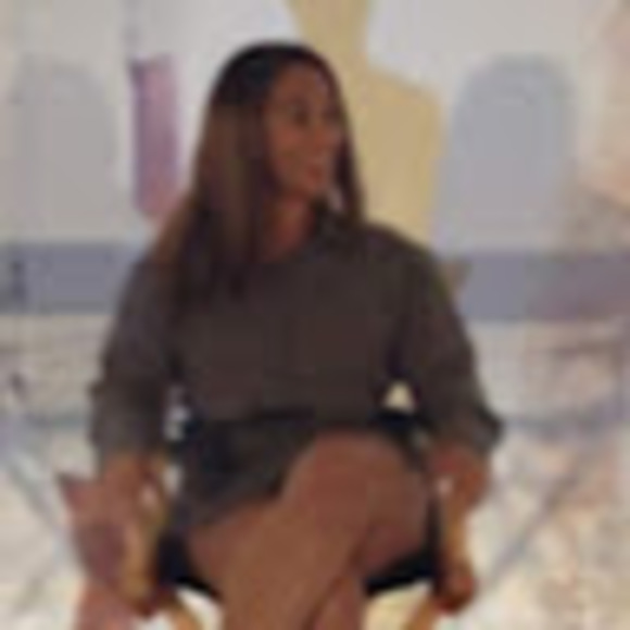 Meet your Posher, Juliana - Picture 1 of 1